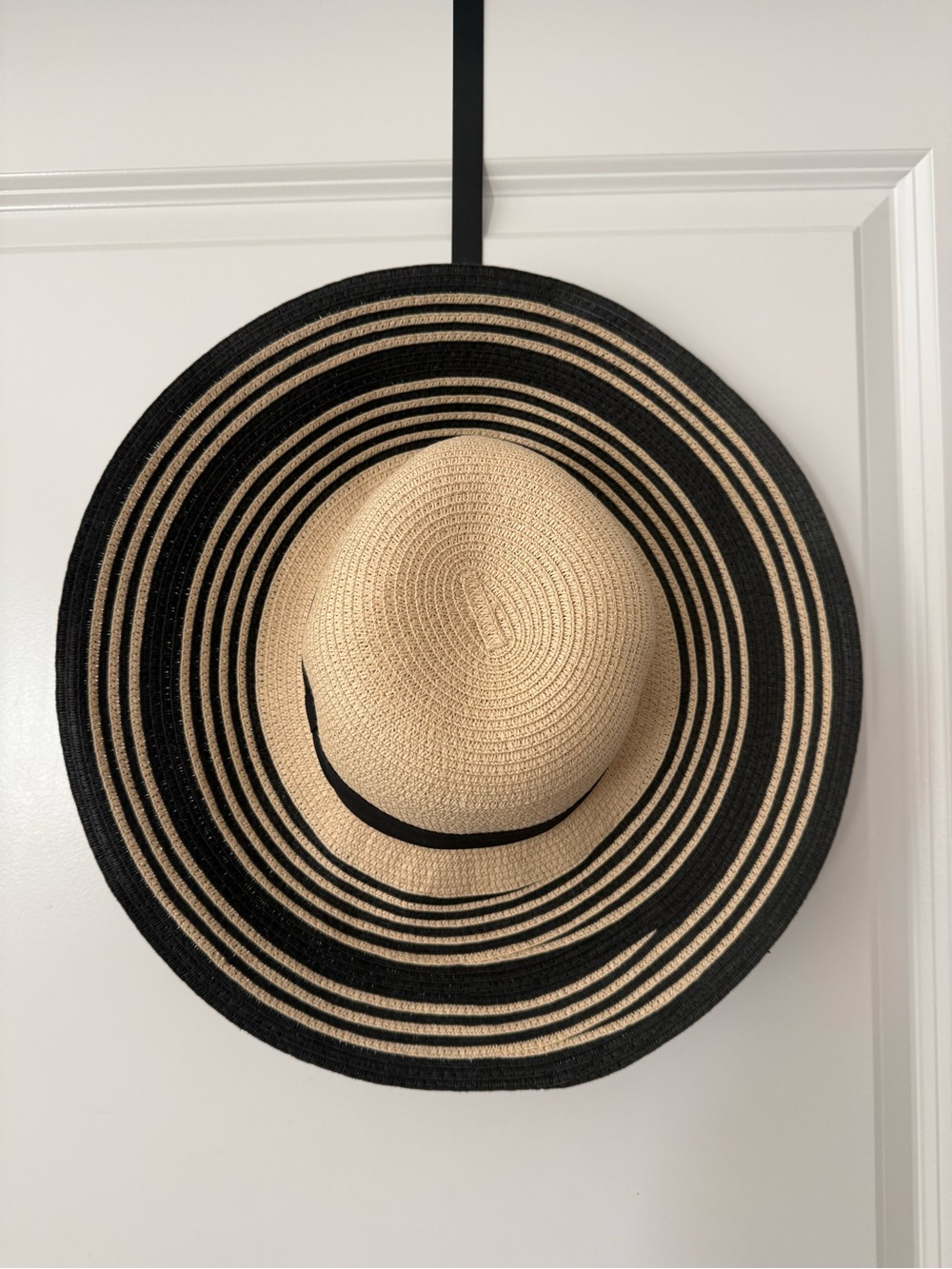 Talbots Black and Tan Wide-Brim Straw Sun Hat